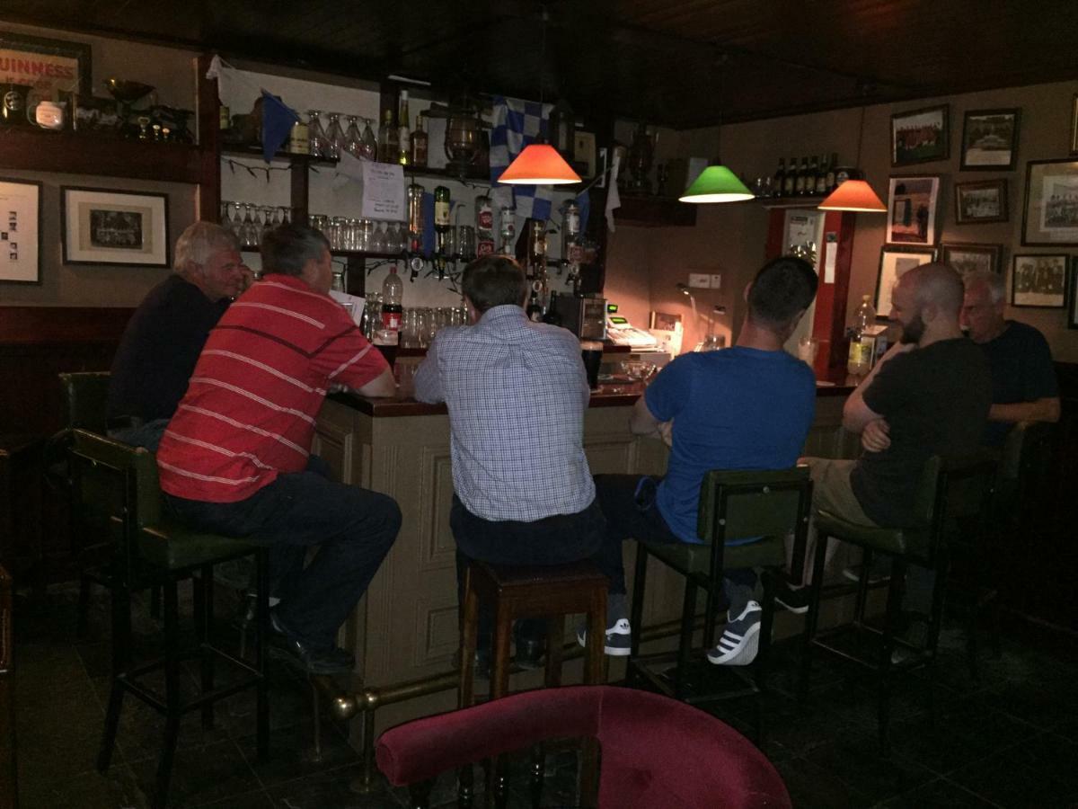 Carey'S Bar & Farmhouse Kilkenny Border Oldleighlin Dış mekan fotoğraf
